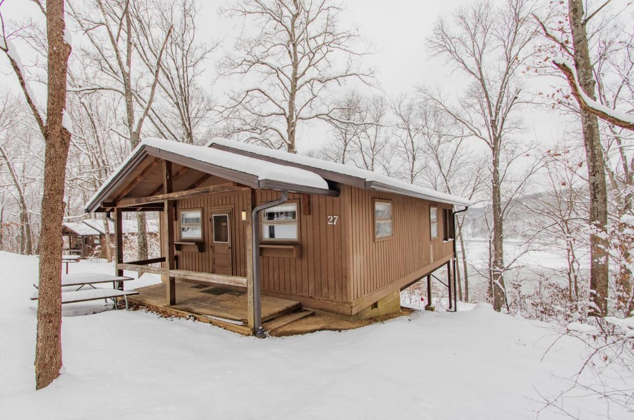 Burr Oak Lodge And Conference Center Glouster Экстерьер фото